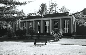 Bishop's University library